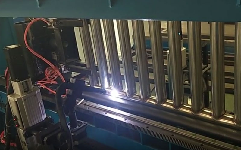 不锈钢暖气片焊接